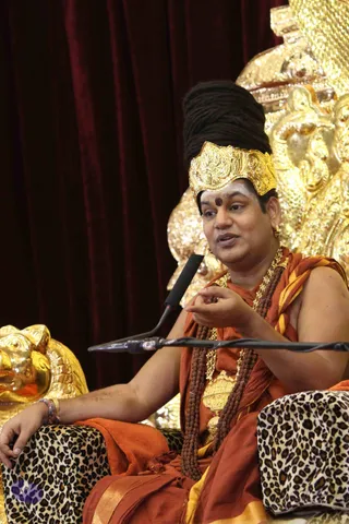 3-Evening-Satsang_Photo_1030_IM475B~1