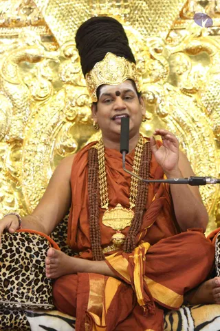 3-Evening-Satsang_Photo_1074_IMF14B~1