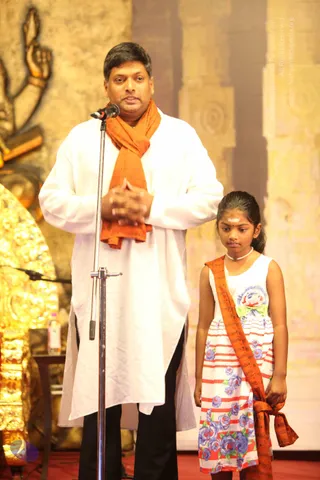 1-Nithya-Satsang_Photo_1028_IMG_2699_CMP_WM