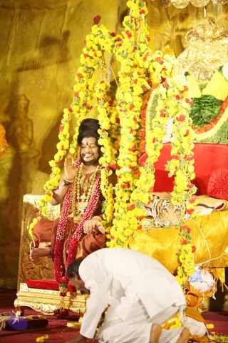 Guru-Poornima_Photo_1041_IMG_4808_CMP_WM