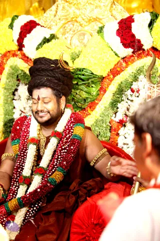 Guru-Poornima_Photo_1068_IMG_4999_CMP_WM