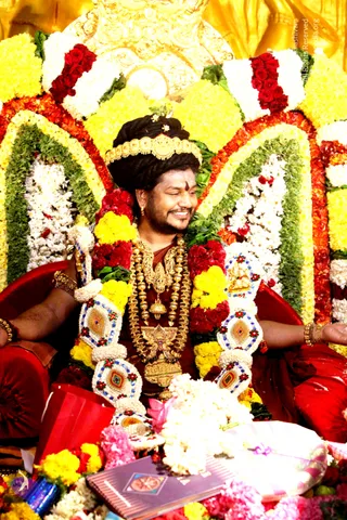 Guru-Poornima_Photo_1076_IMG_5176_CMP_WM