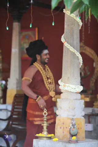 TEMPLE-VISIT_Photo_1005_IMG_3878_CMP_WM