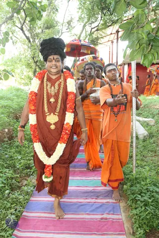 ARRIVAL-FROM-KUMBHA-MELA_Photo_1025_IMG_1395_CMP_WM