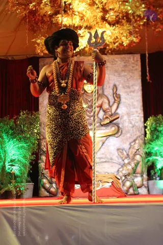 1-SHUDDADVAITAM-DARSHAN-DAY-1_Photo_1002_IMG_7167_CMP_WM