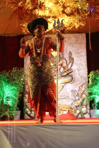 1-SHUDDADVAITAM-DARSHAN-DAY-1_Photo_1003_IMG_7168_CMP_WM