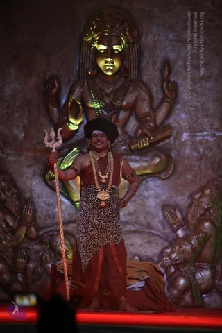 1-SHUDDADVAITAM-DARSHAN-DAY-1_Photo_1008_IMG_8295_CMP_WM