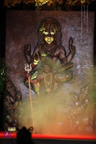1-SHUDDADVAITAM-DARSHAN-DAY-1_Photo_1017_IMG_8305_CMP_WM