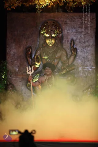 1-SHUDDADVAITAM-DARSHAN-DAY-1_Photo_1020_IMG_8308_CMP_WM