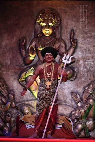 1-SHUDDADVAITAM-DARSHAN-DAY-1_Photo_1042_IMG_8344_CMP_WM
