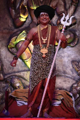 1-SHUDDADVAITAM-DARSHAN-DAY-1_Photo_1048_IMG_8350_CMP_WM