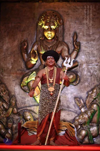 1-SHUDDADVAITAM-DARSHAN-DAY-1_Photo_1056_IMG_8358_CMP_WM