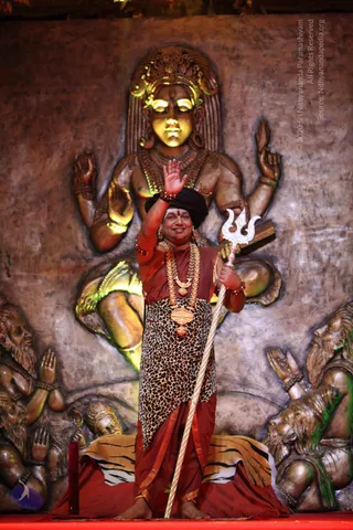 1-SHUDDADVAITAM-DARSHAN-DAY-1_Photo_1070_IMG_8372_CMP_WM