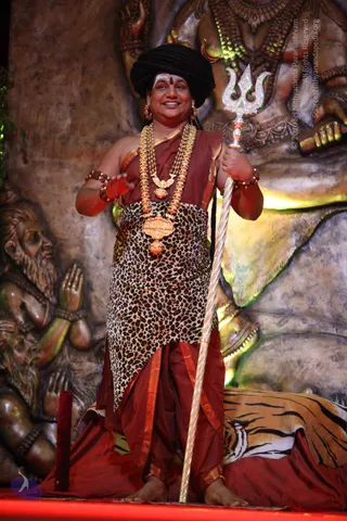 1-SHUDDADVAITAM-DARSHAN-DAY-1_Photo_1072_IMG_8374_CMP_WM