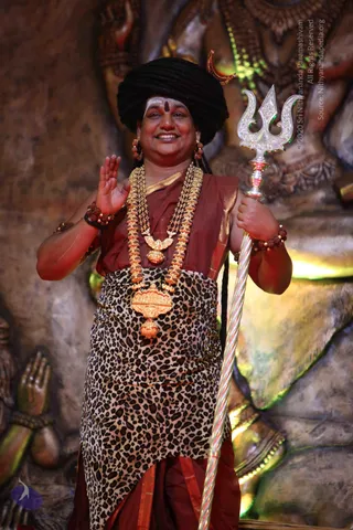 1-SHUDDADVAITAM-DARSHAN-DAY-1_Photo_1074_IMG_8376_CMP_WM