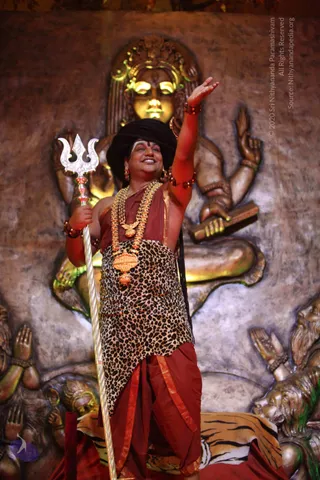 1-SHUDDADVAITAM-DARSHAN-DAY-1_Photo_1090_IMG_8409_CMP_WM