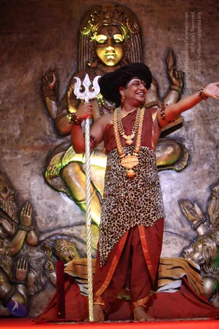 1-SHUDDADVAITAM-DARSHAN-DAY-1_Photo_1106_IMG_8425_CMP_WM