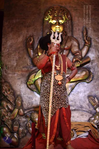 1-SHUDDADVAITAM-DARSHAN-DAY-1_Photo_1116_IMG_8435_CMP_WM