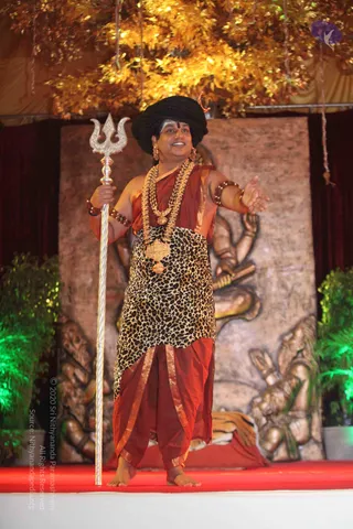 1-SHUDDADVAITAM-DARSHAN-DAY-1_Photo_1184_IMG_8510_CMP_WM