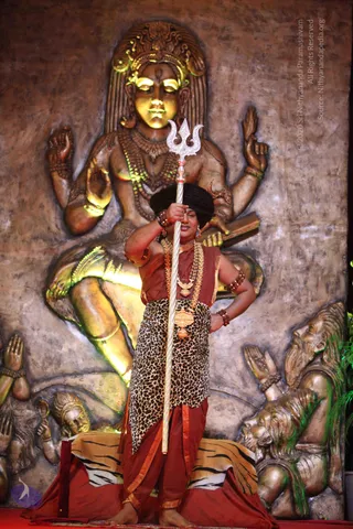 1-SHUDDADVAITAM-DARSHAN-DAY-1_Photo_1221_IMG_8558_CMP_WM