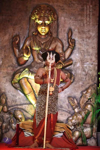 1-SHUDDADVAITAM-DARSHAN-DAY-1_Photo_1222_IMG_8559_CMP_WM