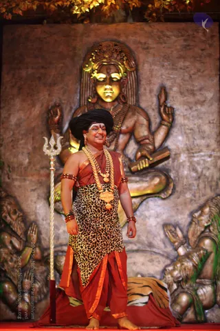 1-SHUDDADVAITAM-DARSHAN-DAY-1_Photo_1224_IMG_8572_CMP_WM