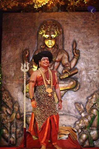 1-SHUDDADVAITAM-DARSHAN-DAY-1_Photo_1225_IMG_8573_CMP_WM
