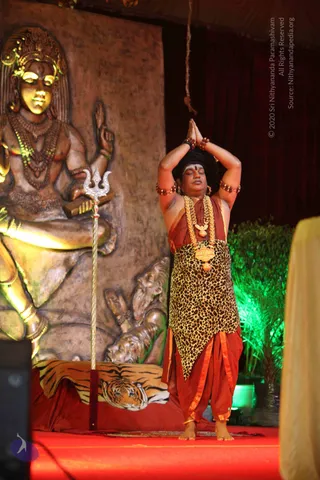 1-SHUDDADVAITAM-DARSHAN-DAY-1_Photo_1239_IMG_8586_CMP_WM
