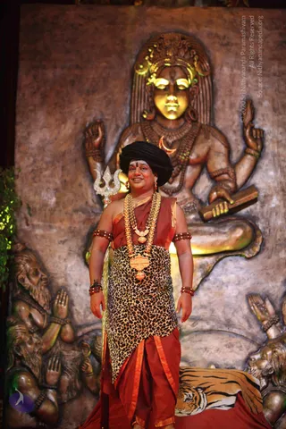 1-SHUDDADVAITAM-DARSHAN-DAY-1_Photo_1242_IMG_8589_CMP_WM