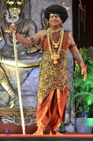1-SHUDDADVAITAM-DARSHAN-DAY-1_Photo_1253__YAD4266_CMP_WM
