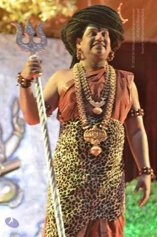 1-SHUDDADVAITAM-DARSHAN-DAY-1_Photo_1257__YAD4271_CMP_WM