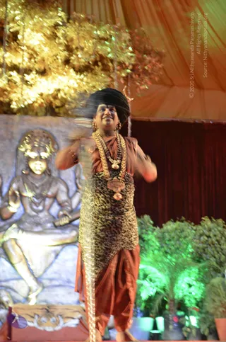 1-SHUDDADVAITAM-DARSHAN-DAY-1_Photo_1260__YAD4274_CMP_WM