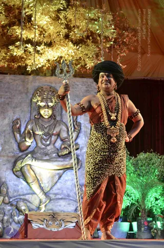 1-SHUDDADVAITAM-DARSHAN-DAY-1_Photo_1261__YAD4275_CMP_WM