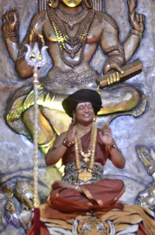 1-SHUDDADVAITAM-DARSHAN-DAY-1_Photo_1286__YAD4302_CMP_WM