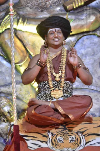 1-SHUDDADVAITAM-DARSHAN-DAY-1_Photo_1290__YAD4307_CMP_WM