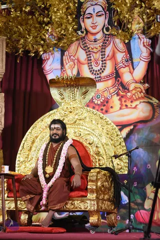 1-NITHYA-SATSANG_Photo_1014_DSC_4448_CMP_WM