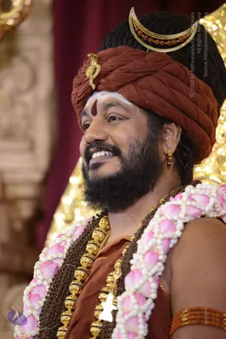 Nithya-Satsang_Photo_1100_DSC_7263_CMP_WM