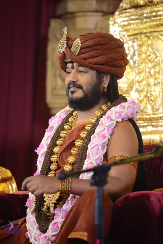 01-NITHYA-SATSANG_Photo_1035_DSC_6332_CMP_WM