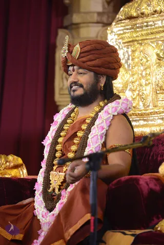 01-NITHYA-SATSANG_Photo_1042_DSC_6339_CMP_WM