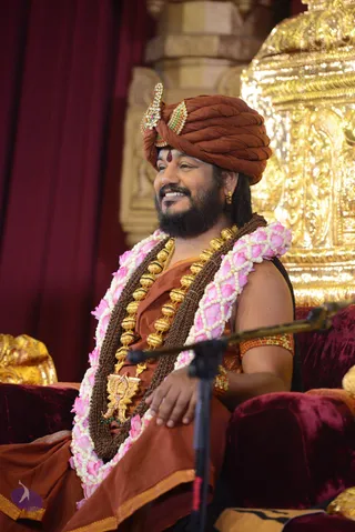 01-NITHYA-SATSANG_Photo_1044_DSC_6342_CMP_WM