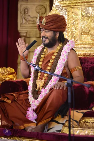 01-NITHYA-SATSANG_Photo_1063_DSC_6380_CMP_WM
