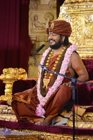 01-NITHYA-SATSANG_Photo_1068_DSC_6386_CMP_WM