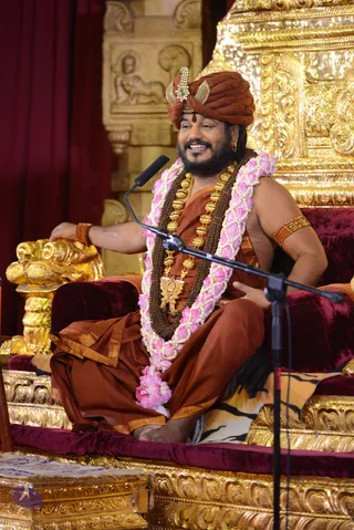 01-NITHYA-SATSANG_Photo_1069_DSC_6387_CMP_WM