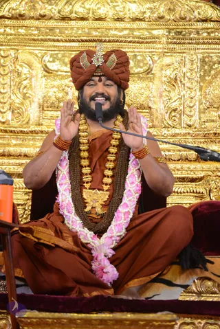 01-NITHYA-SATSANG_Photo_1073_DSC_6392_CMP_WM
