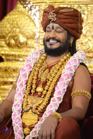 01-Nithya-Satsang_Photo_1008_DSC_9414_CMP_WM