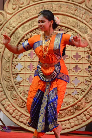 04-Culturals_Photo_1000_DSC_0419_CMP_WM