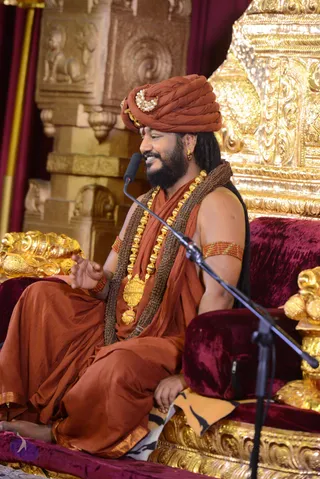 2-NITHYA-SATSANG_Photo_1200_DSC_1976_CMP_WM