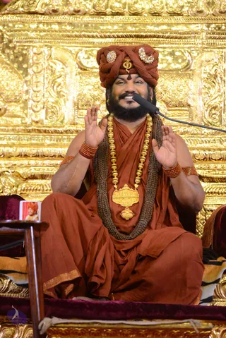 2-NITHYA-SATSANG_Photo_1207_DSC_1988_CMP_WM