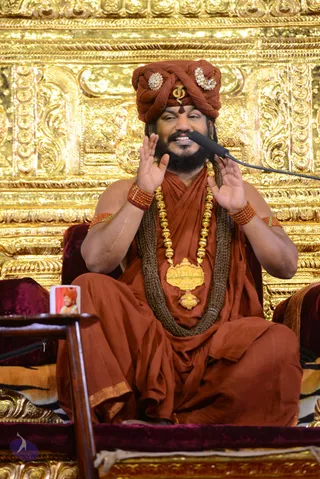 2-NITHYA-SATSANG_Photo_1210_DSC_1994_CMP_WM