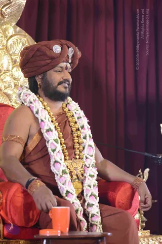 01-Nithya-Satsang_Photo_1004_DSC_6576_CMP_WM